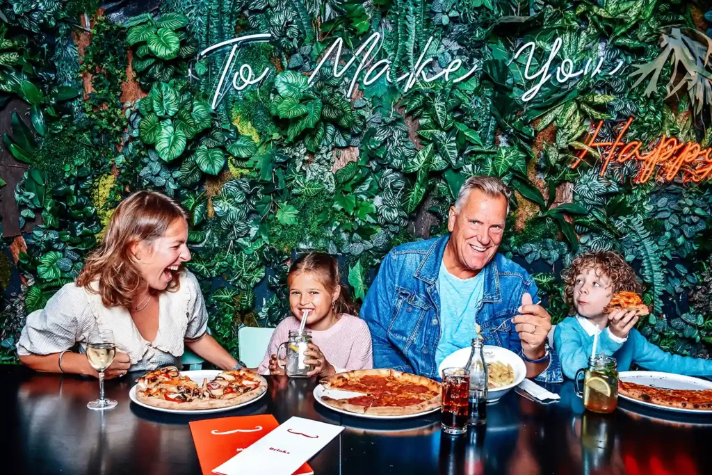 Familie-epic-taste-for-less-ja